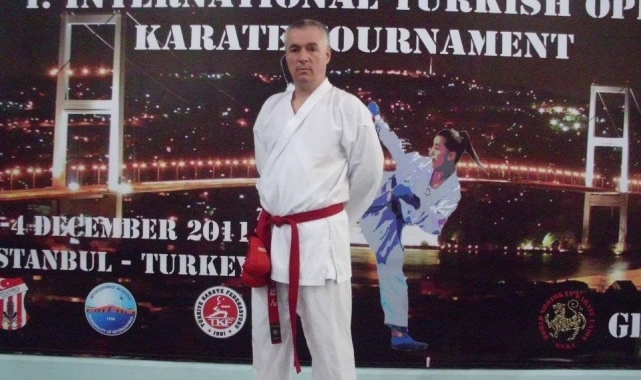 Bursalı gazeteci Enver Akasoy, Türkiye Karate Federasyonu yönetiminden istifa etti