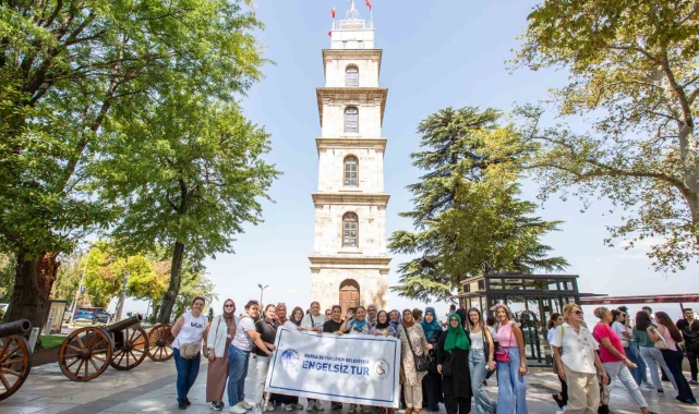 Bursa'nın güzelliklerini işaret diliyle tanıyorlar