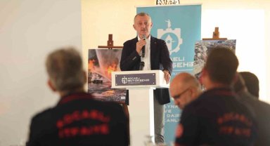 Büyükakın: "Kahraman itfaiyecilerimizin alınlarından öpüyorum"