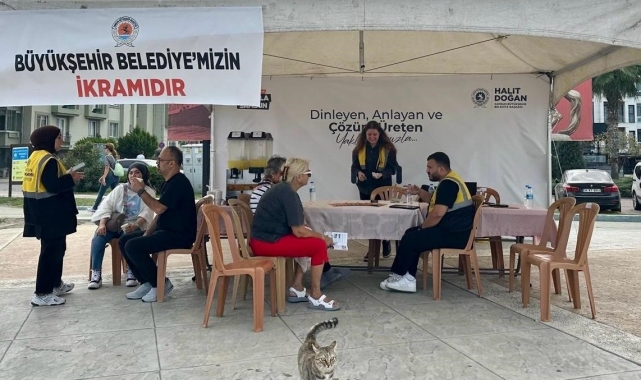 Büyükşehir Atakum'da vatandaşı dinliyor