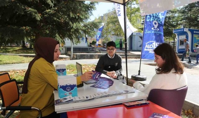 Büyükşehir'den yeni üniversite öğrencilerine rehberlik ve danışma hizmeti
