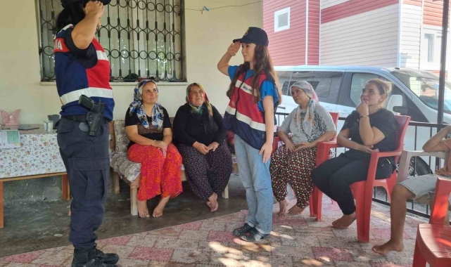 Büyüyünce jandarma olmak isteyen kıza sürpriz ziyaret