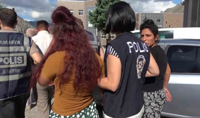Çaldıkları paralar pamuk dolu yastıktan çıkan pişkin hırsız gazeteciye böyle cevap verdi: 'Belki seni de soyarız'