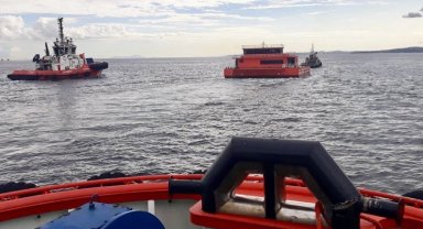 Çanakkale Boğazı'ndan geçen 'Esenkıyı' yedeklisi makine arızası yaptı