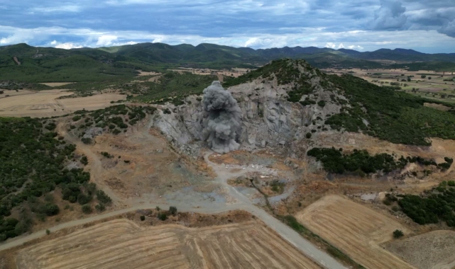 Çanakkale'de köylünün bulduğu 109 yıllık top mermileri böyle imha edildi