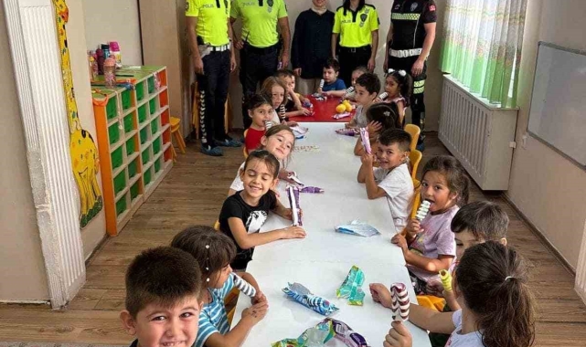 Çaycuma'da anaokulu öğrencilerine trafik eğitimi