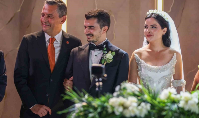 CHP Genel Başkanı Özel ve eşi, Çankaya Belediye Başkanı Güner'in düğününe katıldı