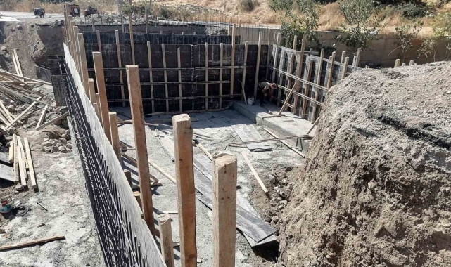 Çiğli'nin yeni köprüsü yükseliyor