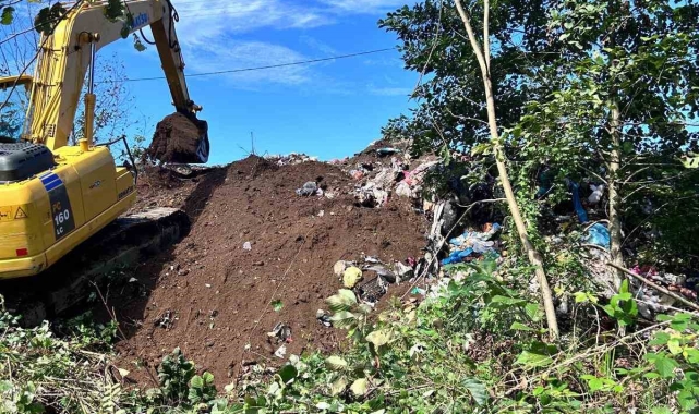 Çöpleri dere kenarına döküp üzerini kapatan Pazar Belediyesine ceza