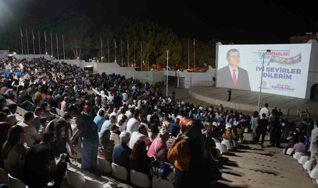 Denizli Büyükşehrin Yaz Sinema Günleri nostalji dolu bir akşam yaşattı