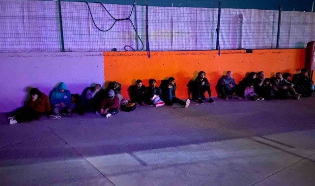 Didim'de 19 düzensiz göçmen yakalandı
