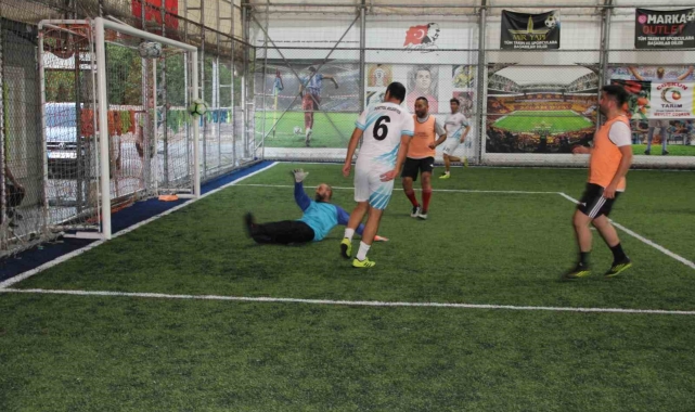Dörtyol'da 'Altın Mandarin Hasat Futbol' turnuvası başlatıldı