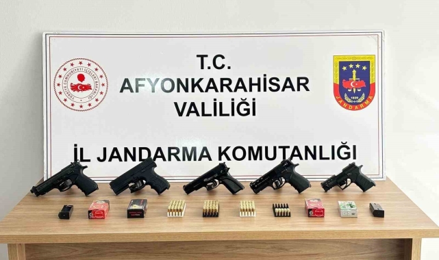 Düğünde havaya ateş açan magandalar silahlarıyla birlikte yakalandı