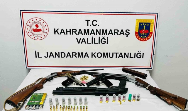 Düğünde silahla ateş eden 4 kişi yakalandı
