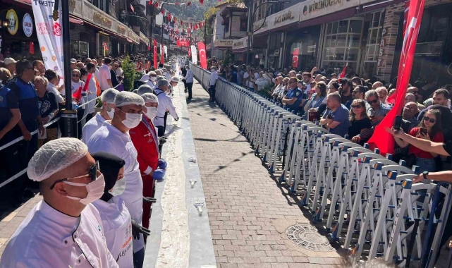 Dünyanın en uzun lokumunu yaptılar