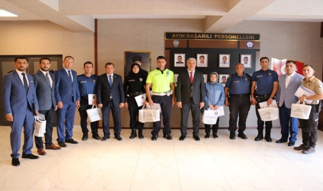 Düzce'de başarılı emniyet personeli ödüllendirildi