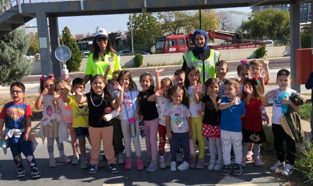 Edirne'de miniklere oyunlarla trafik eğitimi verildi