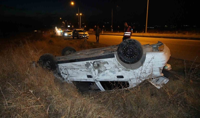 Edirne'de takla atan otomobilin sürücüsü yaralandı