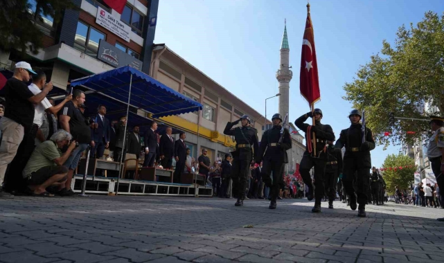 Edremit'in Düşman İşgalinden Kurtuluşu'nun 102. Yıl Dönümü düzenlenen törenlerle kutlandı
