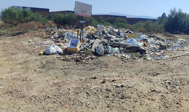 Efeler'de zabıta ekipleri çevre kirliğine geçit vermedi