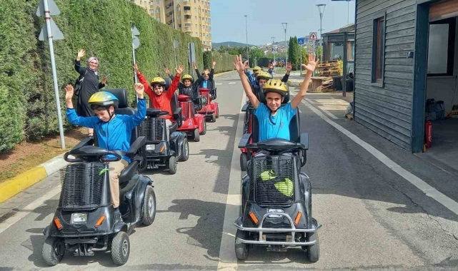 Eğitim ve eğlence Trafik Parkı&#039;nda bir arada