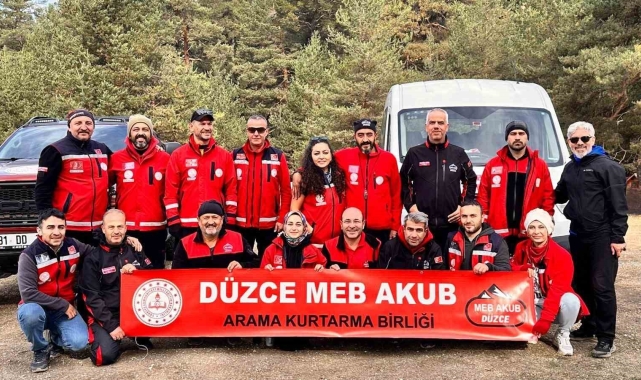Eğitimciler arama kurtarma tatbikatında