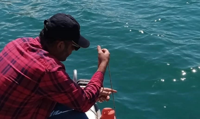 Elazığ'da Karakaya Barajında örnekleme çalışmaları sürüyor