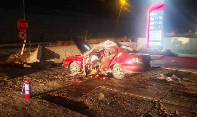 Emet'teki kazada ağır yaralanan genç sürücü hayatını kaybetti
