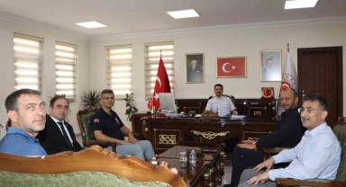 Emirdağ'da Devlet Hastanesi ile İlçe Sağlık Müdürlüğü inşaatları sürüyor