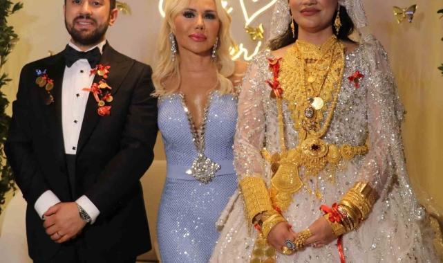 Ertuş aşiretinin düğününde Ceylan sahne aldı