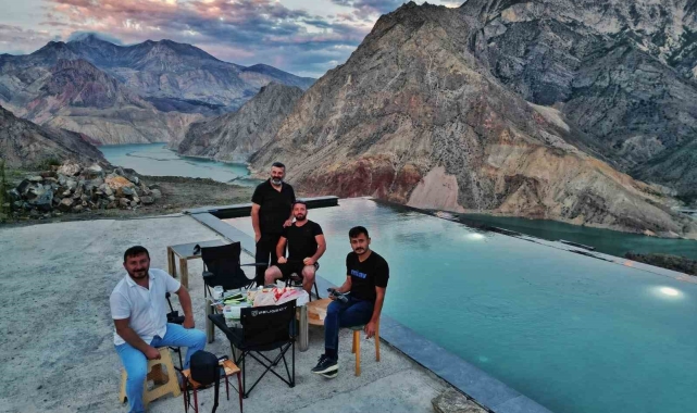 Erzurum - Artvin sınırında modern bir cazibe merkezi: Sonsuz havuz