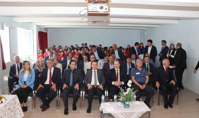 Erzurum'da ilköğretim haftasından renkli görüntüler