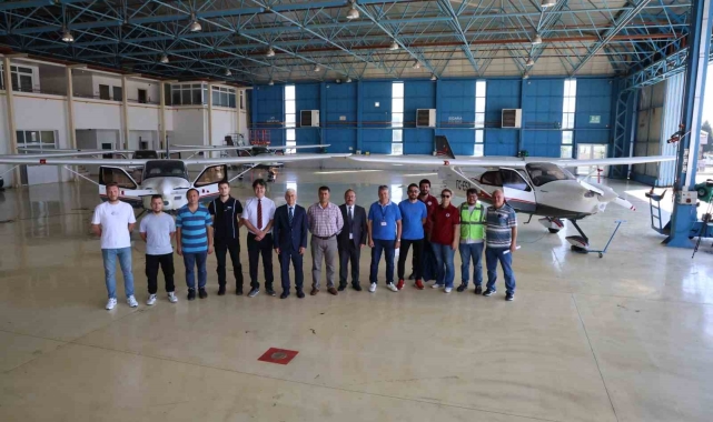 Eskişehir Teknik Üniversitesinin yeni gözbebekleri eğitim uçakları öğrencilerle gökyüzünde
