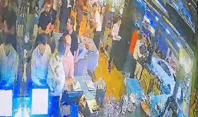 Fatih'te 1 kişinin hayatını kaybettiği "kadınlara yan bakma" kavgasının güvenlik kamerası görüntüleri ortaya çıktı