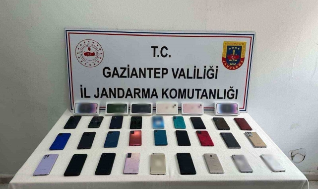 Gaziantep'te 2 milyon lira değerinde kaçak telefon ele geçirildi
