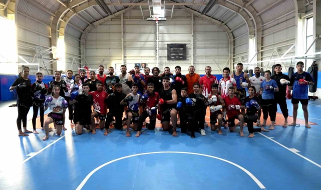 Gençler Muaythai Milli Takımı, 26 sporcu ile dünya şampiyonasında mücadele edecek