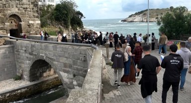 Gençlerin rotası 'Çeşm-i Cihan Amasra' oldu