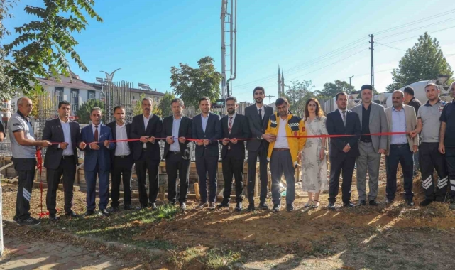 Genç'te Toplum Sağlığı Merkezi ve 112 Acil Sağlık Hizmetleri İstasyonu temel atma töreni