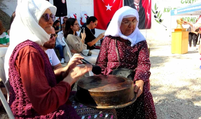 Göktepe'nin kadınları hamur leğenleriyle kültürlerine ritim katıyor