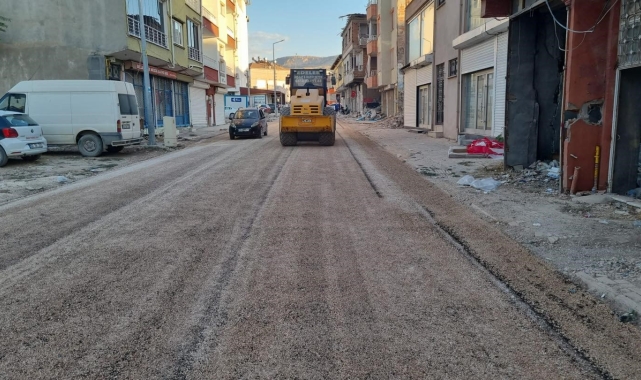 Gölbaşı ilçesinde yol onarım çalışmaları devam ediyor