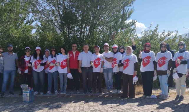 Gönüllüler Kazım Karabekir Stadyumu'nun çehresini değiştirdi