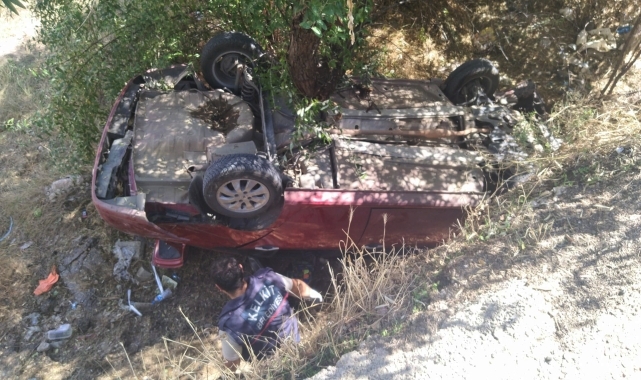 Gümüşhane'de istinat duvarından düşen otomobildeki anne ve 2 çocuğu yaralandı