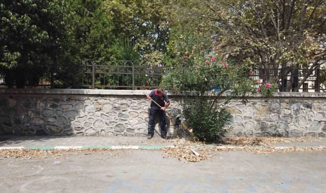 Gürsu Belediyesi'nden ilçedeki okullara makyaj