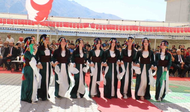 Hakkari'de İlköğretim Haftası coşkuyla kutlandı