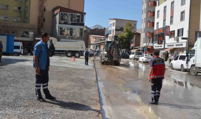 Hakkari'de işportacılar kendilerine ayrılan alanda çalışacak