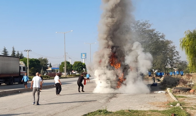 Harput FK'nın takım otobüsü alev aldı, facia kıl payı atlatıldı