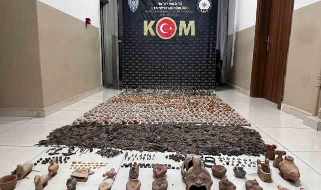 Hatay polisinden operasyon: 15 bin 301 parça tarih eser ele geçirildi