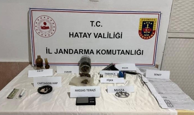 Hatay'da 773 litre kaçak alkol ile 6 bin sigara ele geçirildi