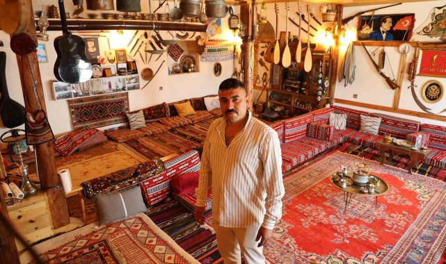 Her motifi ayrı bir anlam taşıyor, bu odaya girenler adeta zamanda yolculuğa çıkıyor