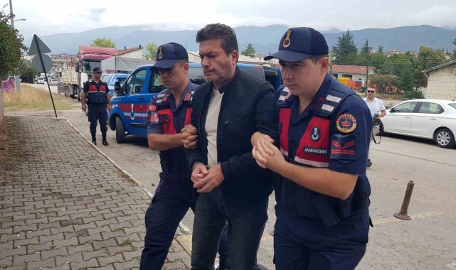 Husumetlisini öldüren zanlı adliyeye sevk edildi